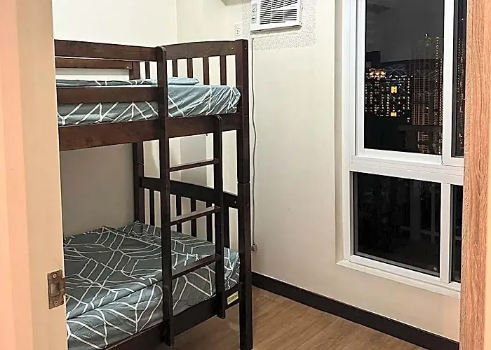 Lumiere Res Pasig -2br West Hotel 4*